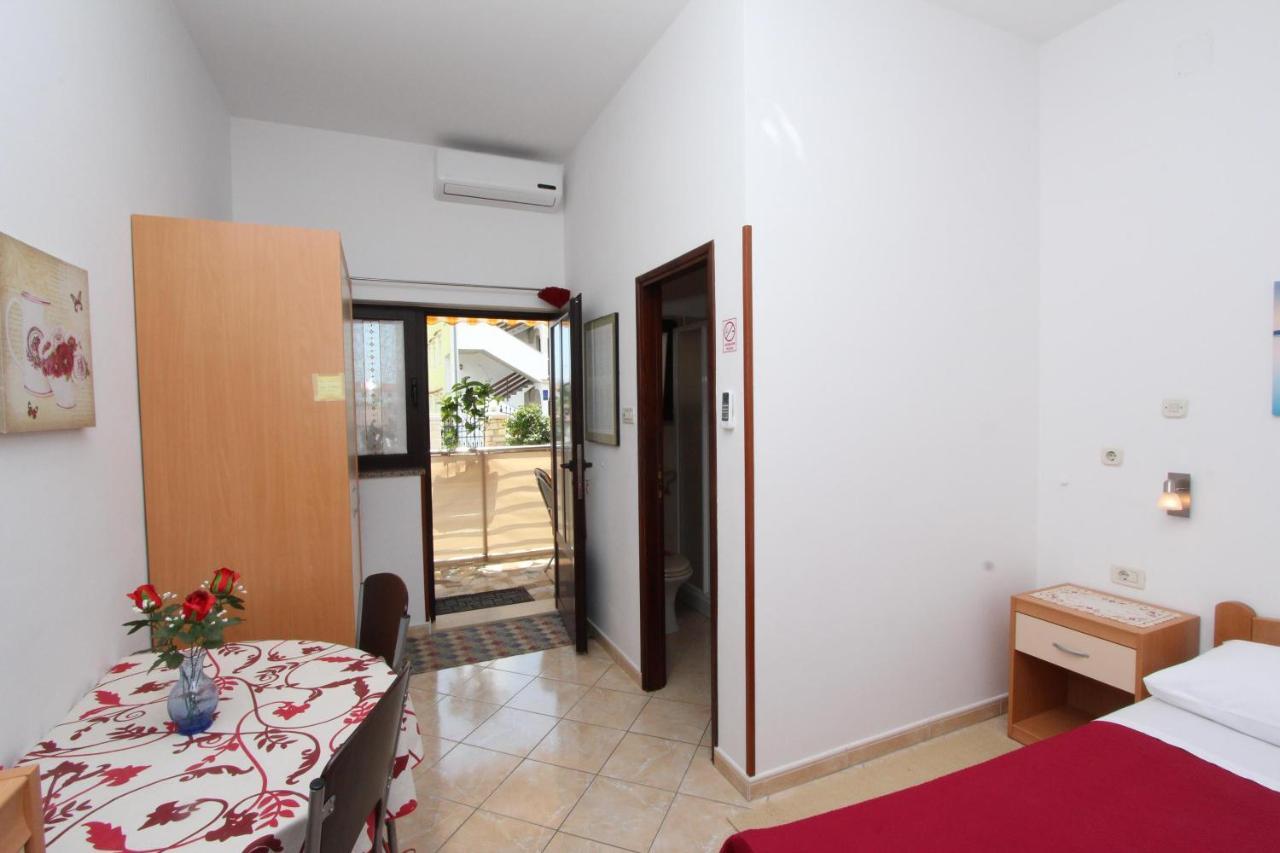 Room And Apartment Lea Rovinj Oda fotoğraf