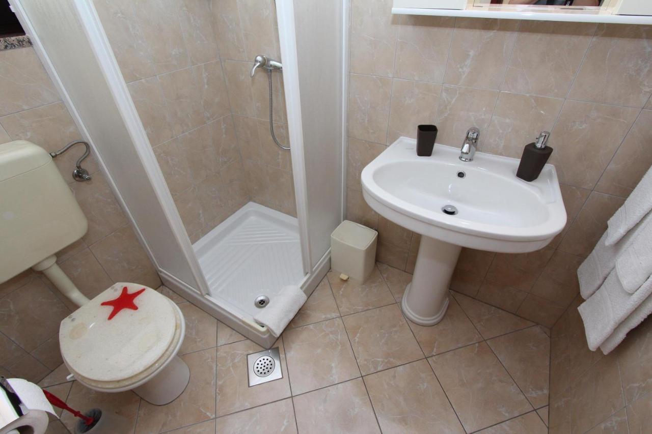 Room And Apartment Lea Rovinj Dış mekan fotoğraf
